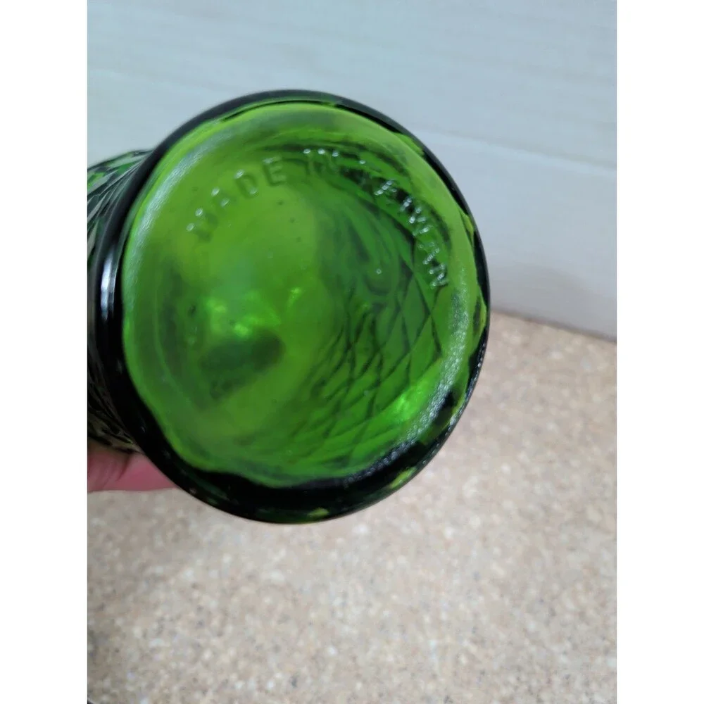 Vintage Green Glass Decanter Diamond Pattern Made in Taiwan 9
